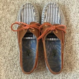 Sperry top sider boat shoes